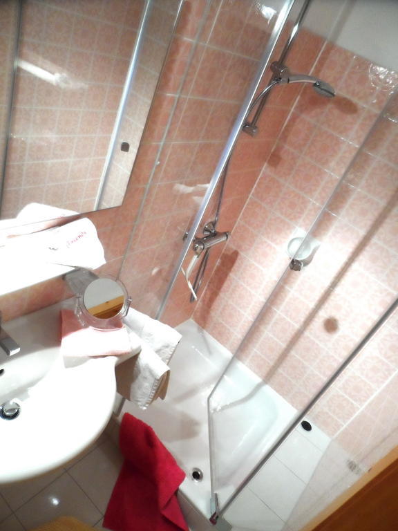 Haus Brunneck Apartment Warth  Cameră foto